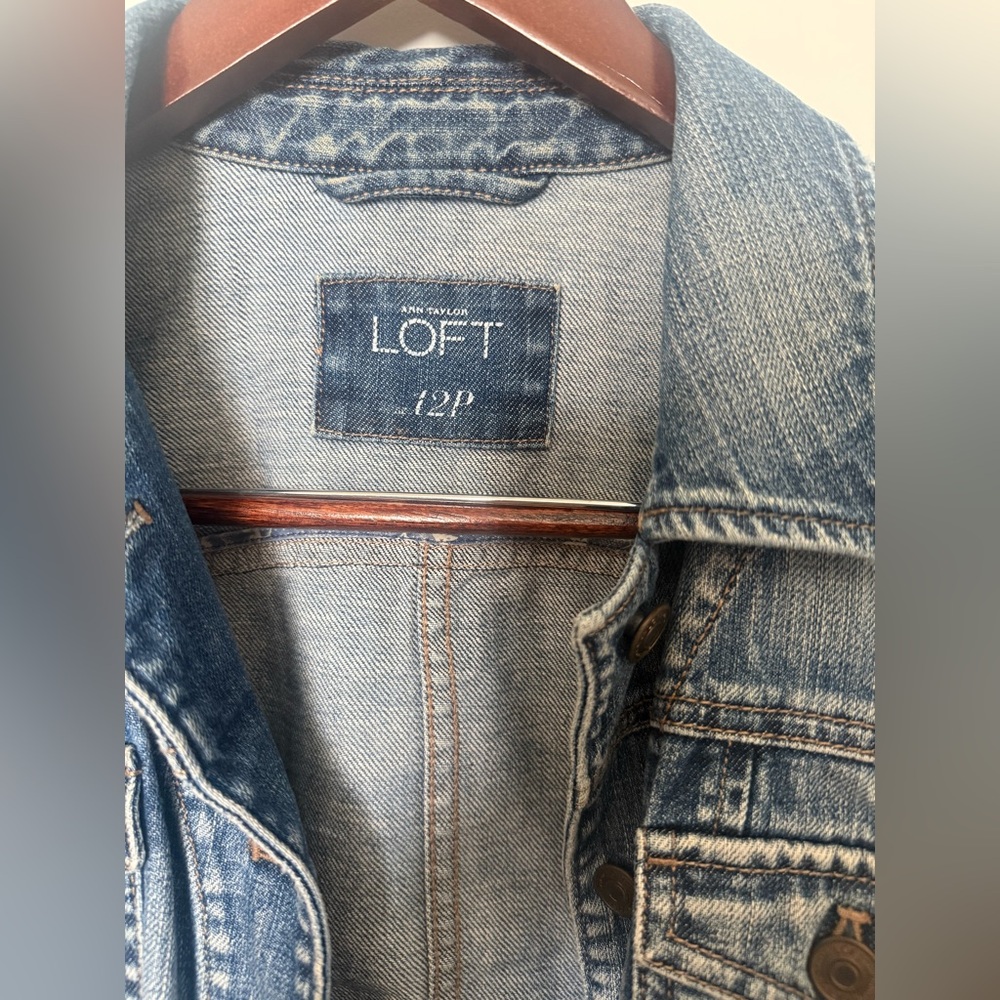LOFT Light Blue Washed Denim Jacket - Picture 4 of 4